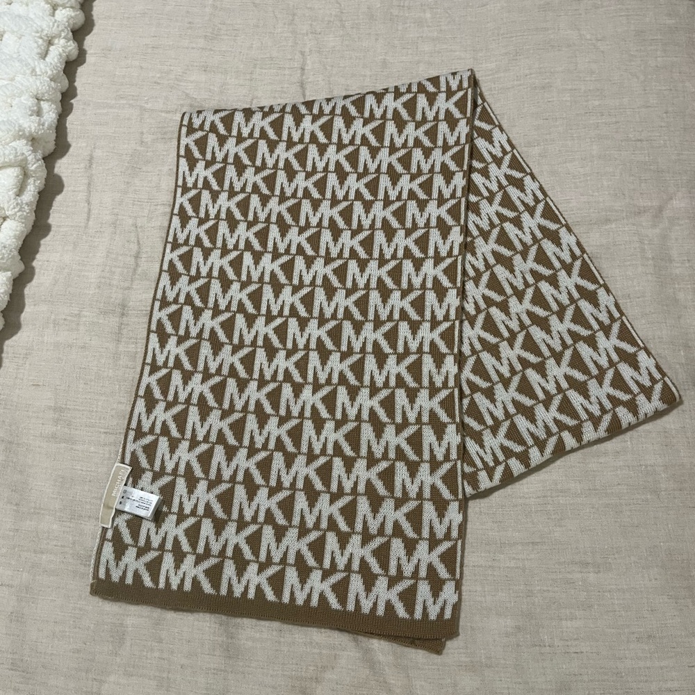 Michael Kors scarf